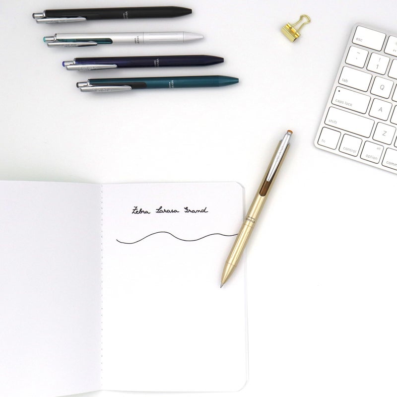 Zebra Pen قلم زيبرا، قلم جيل ساراسا غراند القابل للسحب، برميل نحاسي صلب، حبر أسود سريع الجفاف، نقطة 0.7 مم، مثالي لليد اليسرى، يقضي على التلطيخ، برميل نحاسي ذهبي، عبوة واحدة، (45511) - Image 3